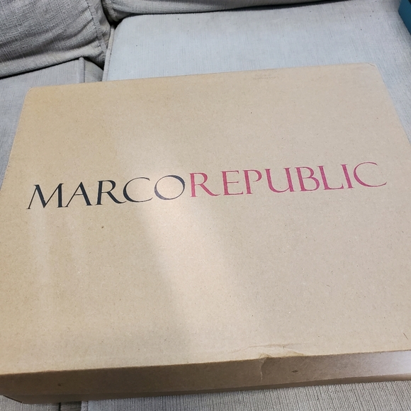 Open toe booties - Picture 1 of 4